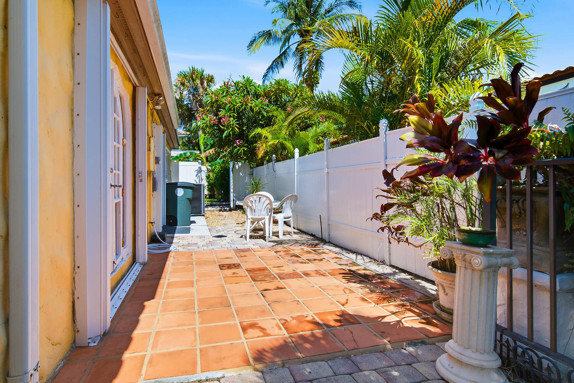 145 NE Spanish Court, Boca Raton, FL 33432 145-NE-SPANISH-COURT-33432-036