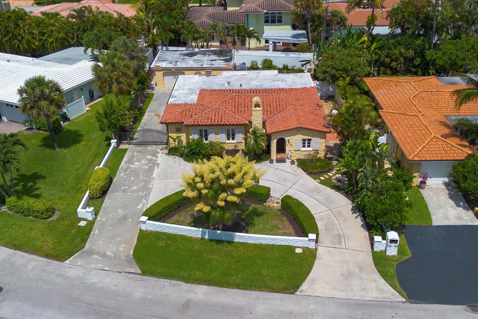 145 NE Spanish Court, Boca Raton, FL 33432 145-NE-SPANISH-COURT-33432-062