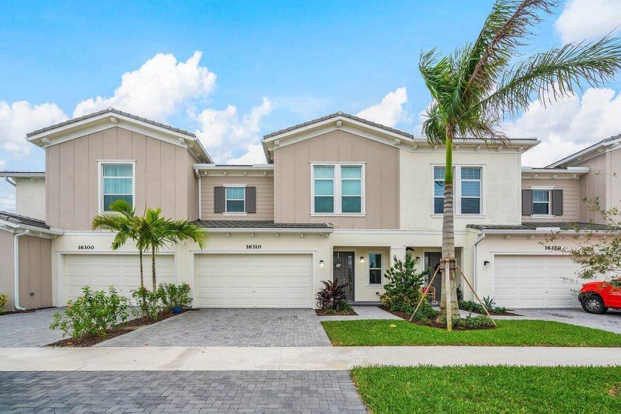 Property photo for 16310 OAKVIEW Drive, Westlake, FL
