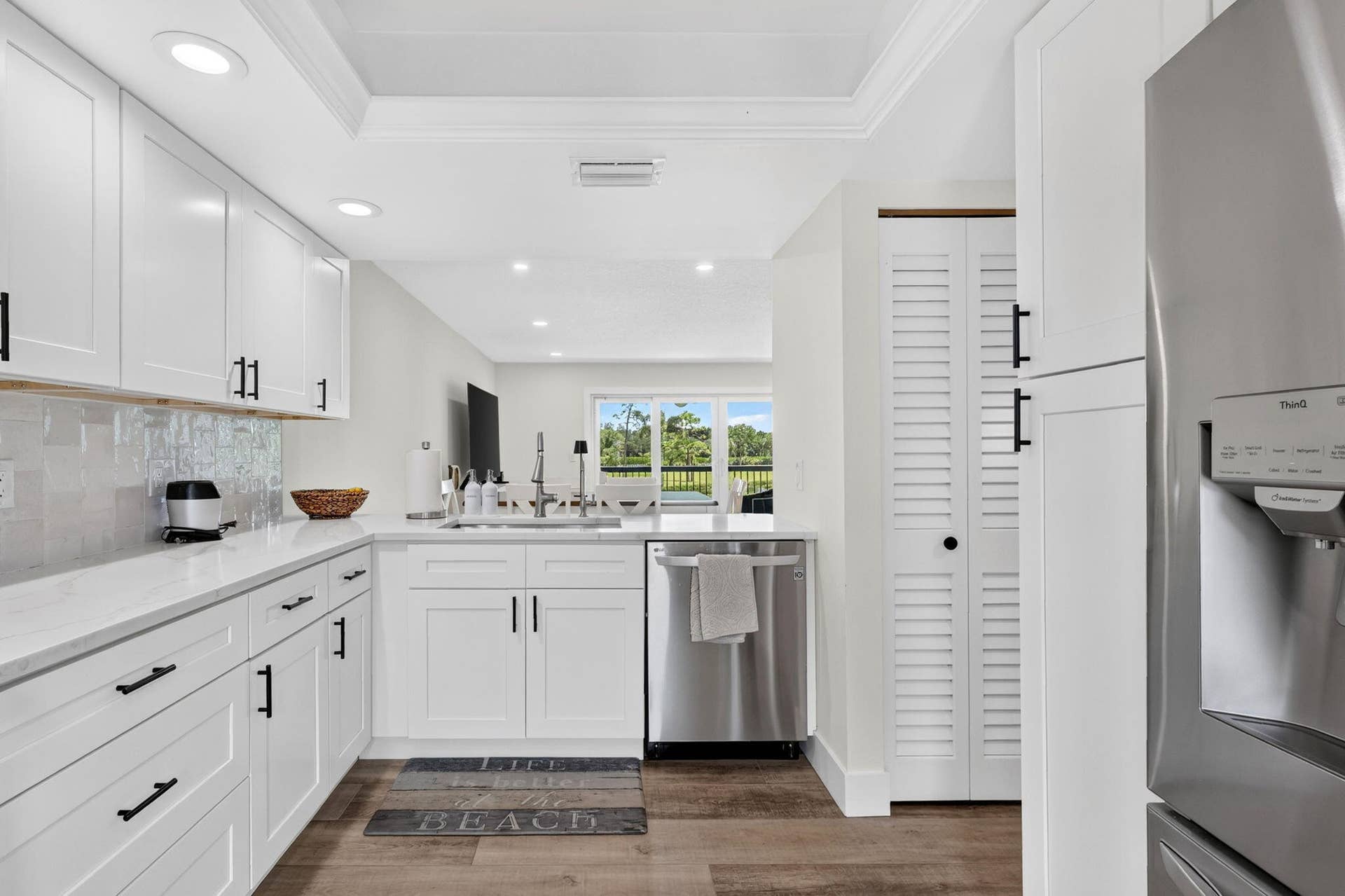 18449 KITCHEN TO LIVING