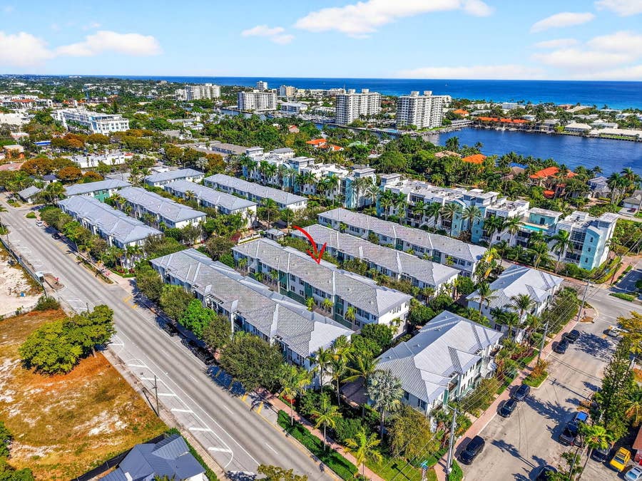 Property photo for 361 W Mallory Circle, Delray Beach, FL