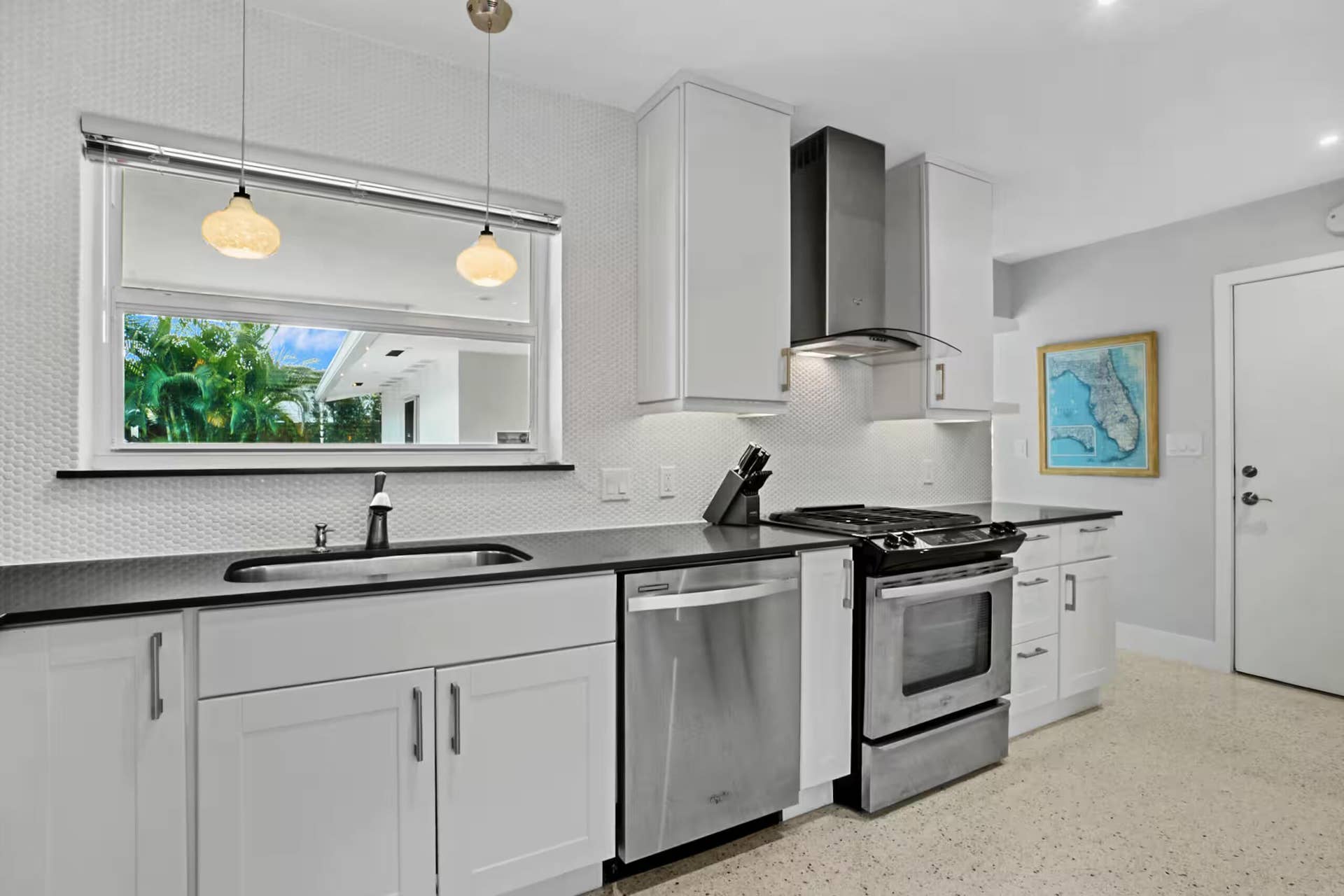 3960 NE 16th Avenue, Oakland Park, FL 33334 Canal House 24