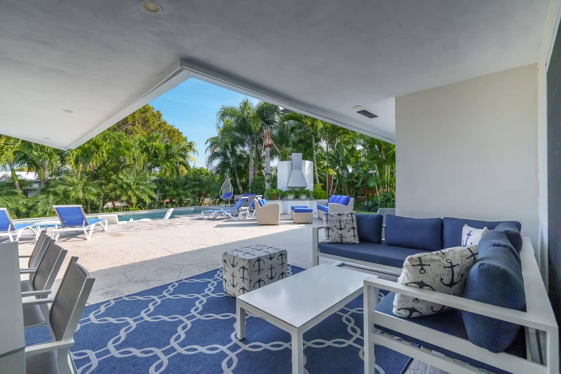 3960 NE 16th Avenue, Oakland Park, FL 33334 Canal House 7