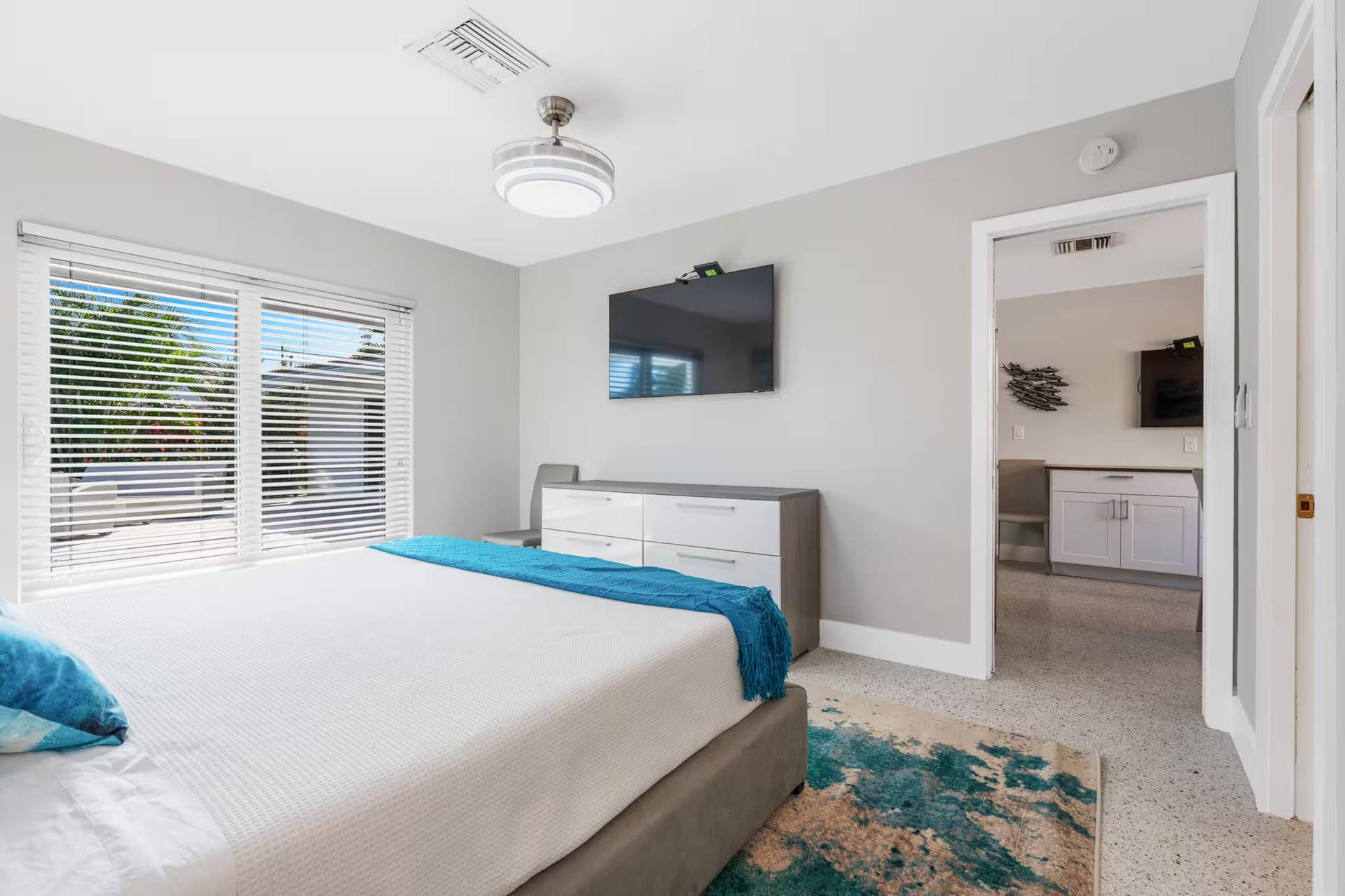 3960 NE 16th Avenue, Oakland Park, FL 33334 Canal House 29