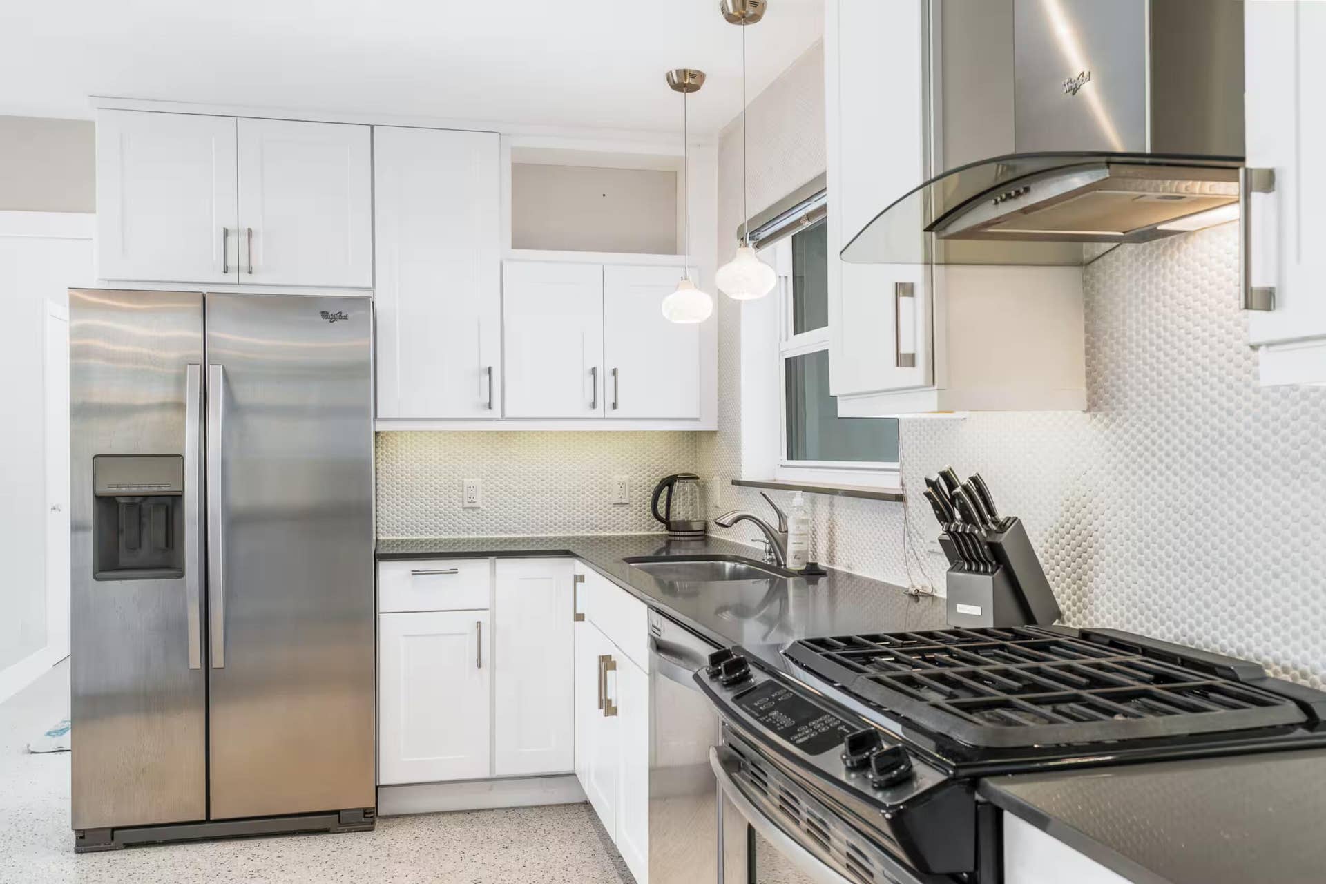 3960 NE 16th Avenue, Oakland Park, FL 33334 Canal House 22
