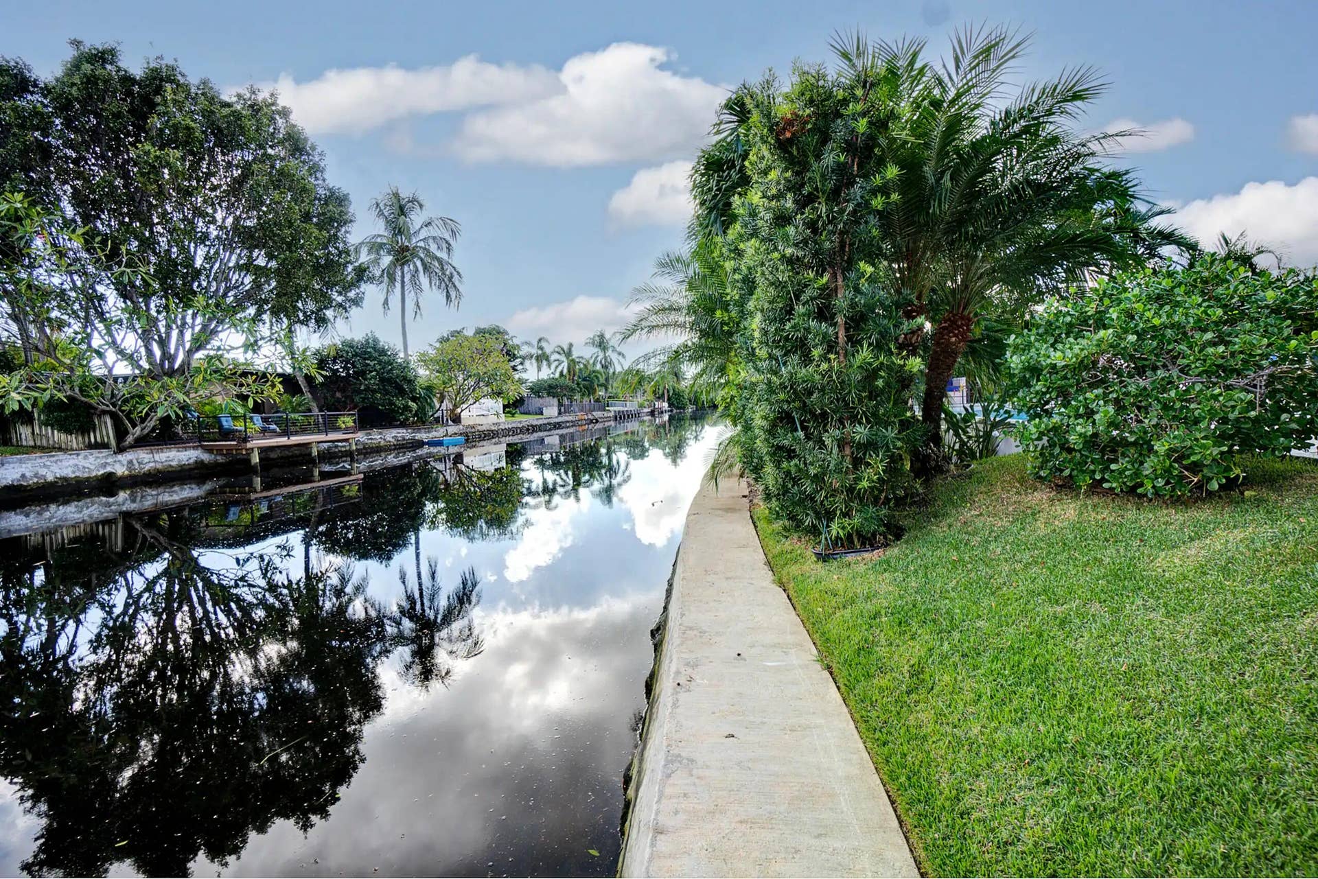 3960 NE 16th Avenue, Oakland Park, FL 33334 Canal House 44