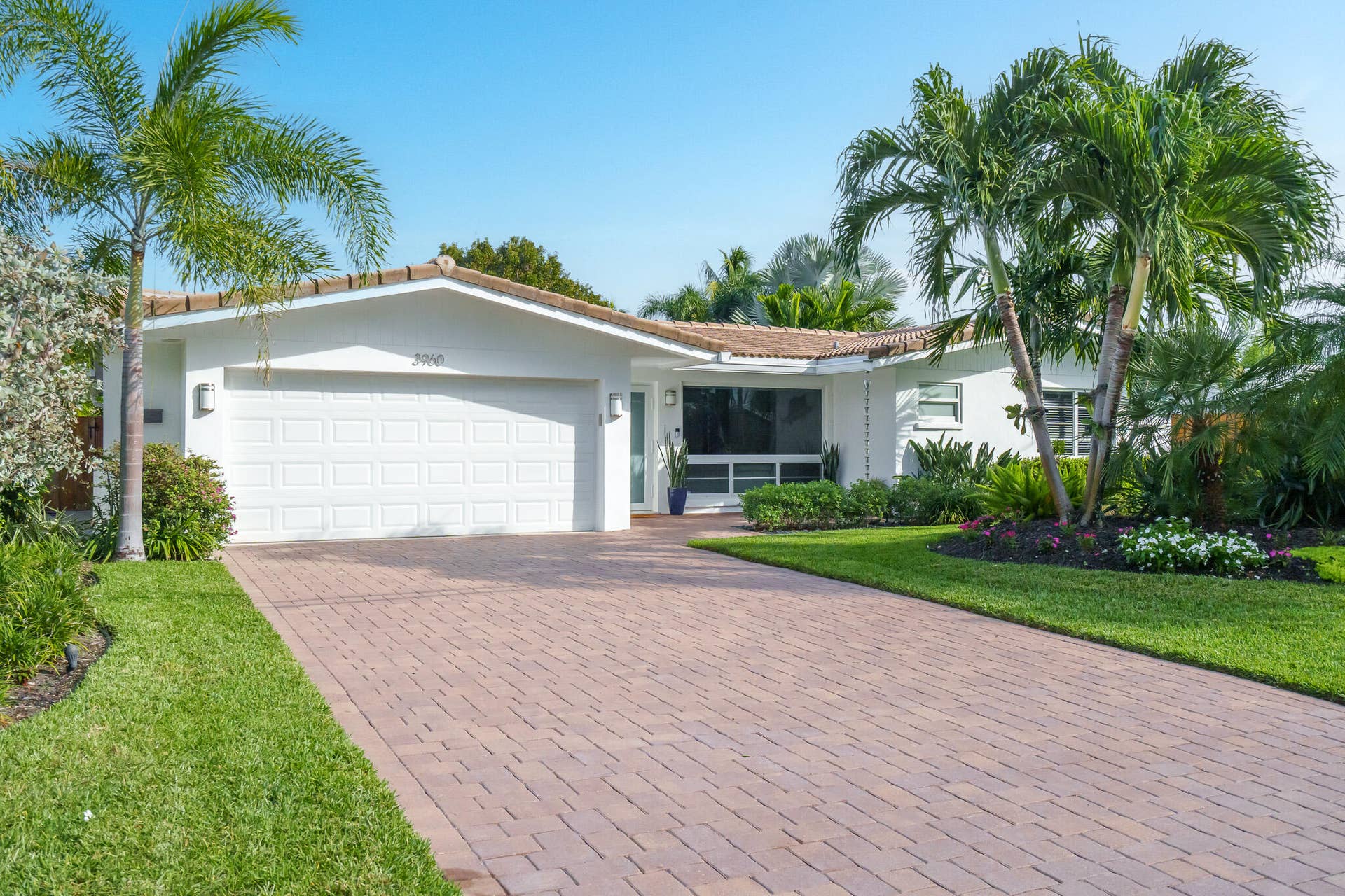 3960 NE 16th Avenue, Oakland Park, FL 33334 Canal House 0.5