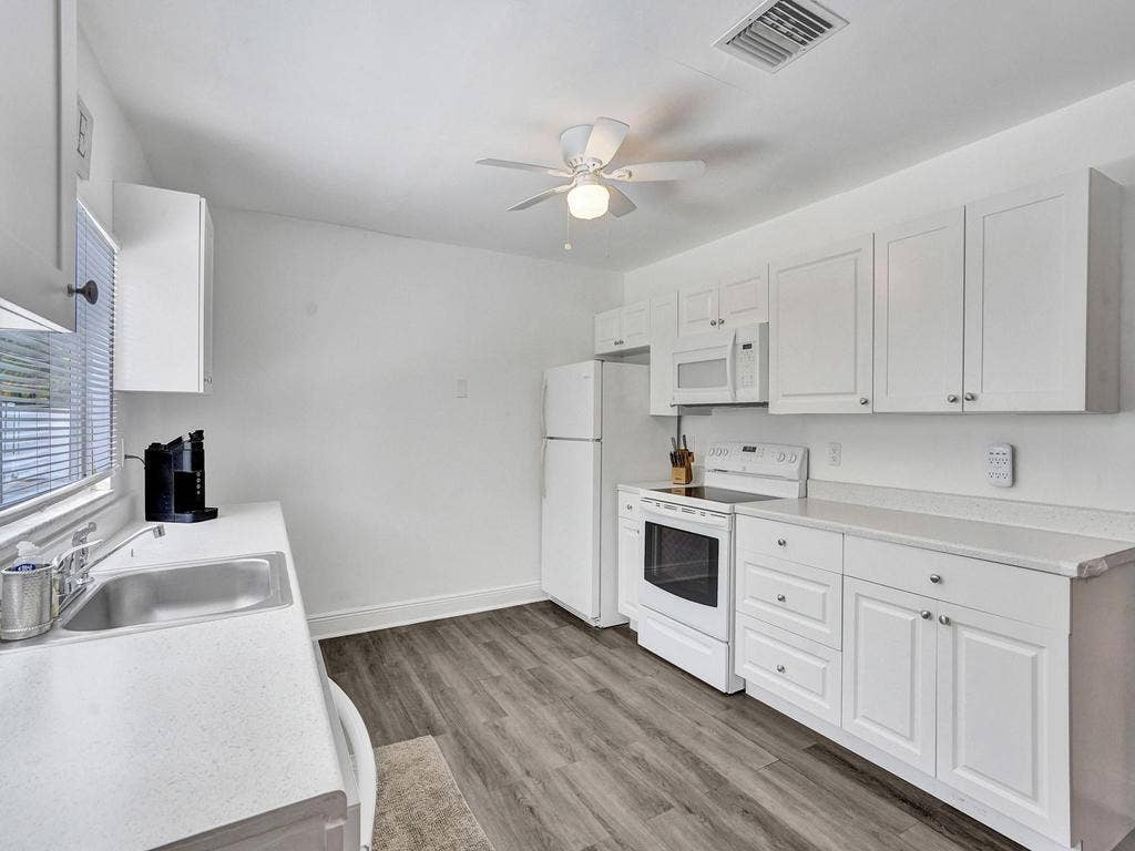 4422 Sea Grape Drive, Lauderdale By The Sea, FL 33308 ROY05532