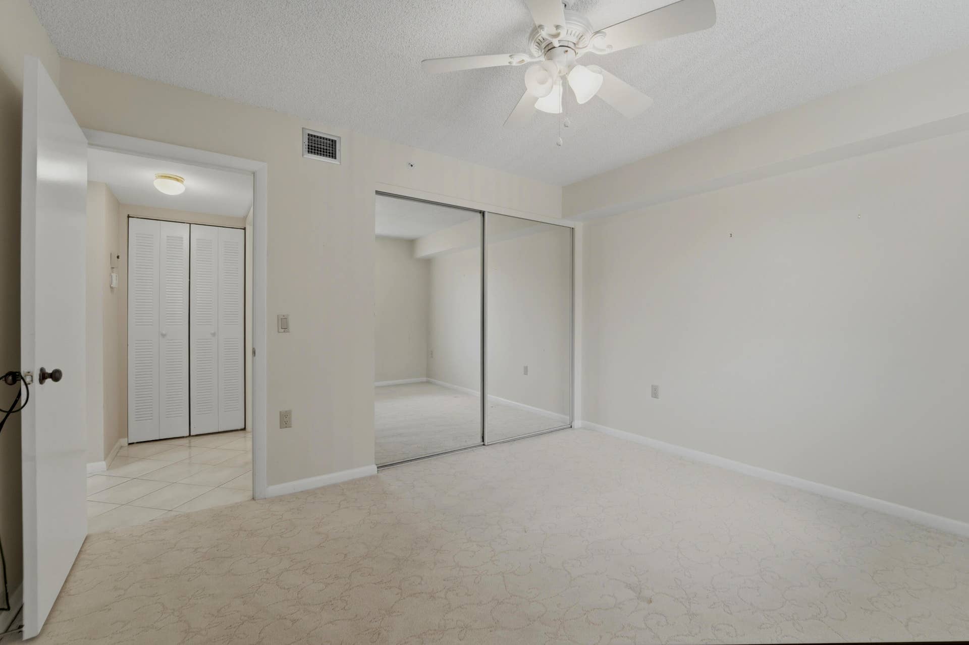 2601 MARINA ISLE Way, #204, Jupiter, FL 33477 Guest Bedroom