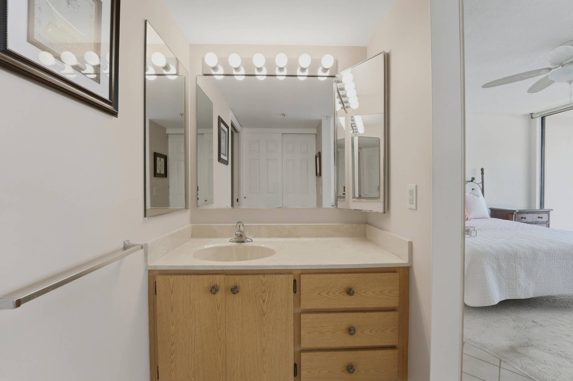 2601 MARINA ISLE Way, #204, Jupiter, FL 33477 Main Onsuite
