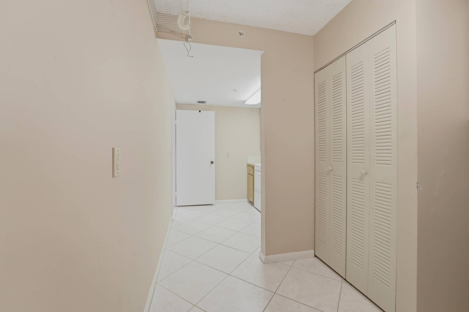 2601 MARINA ISLE Way, #204, Jupiter, FL 33477 Storage Area