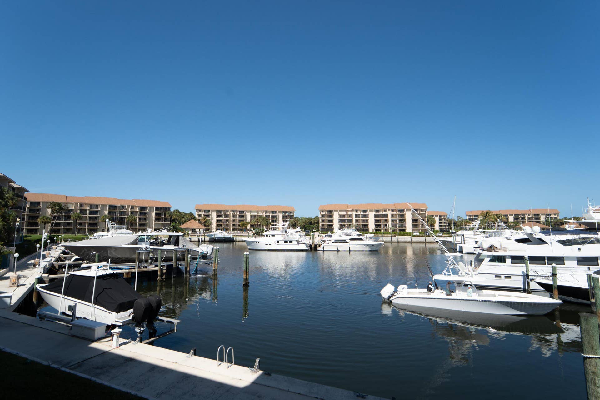 2601 MARINA ISLE Way, #204, Jupiter, FL 33477 Marina Isles on Bluffs comunities_01
