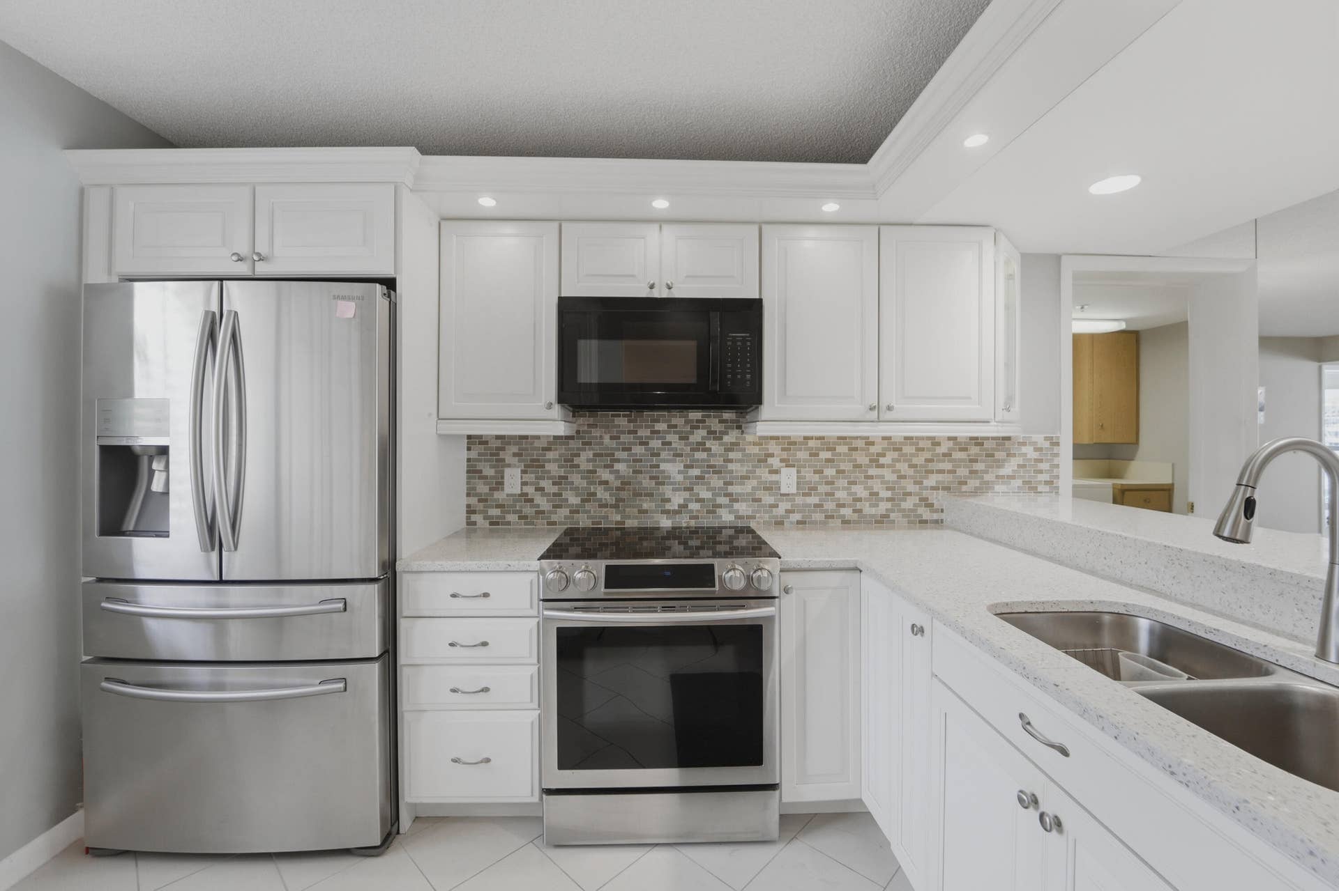 2601 MARINA ISLE Way, #204, Jupiter, FL 33477 Kitchen