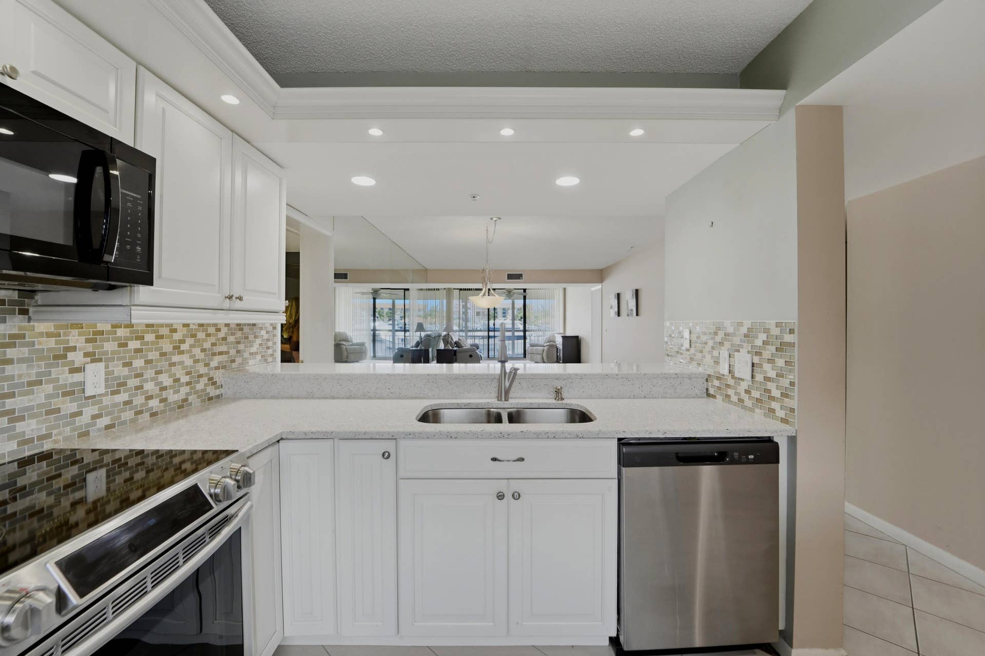 2601 MARINA ISLE Way, #204, Jupiter, FL 33477 Kitchen