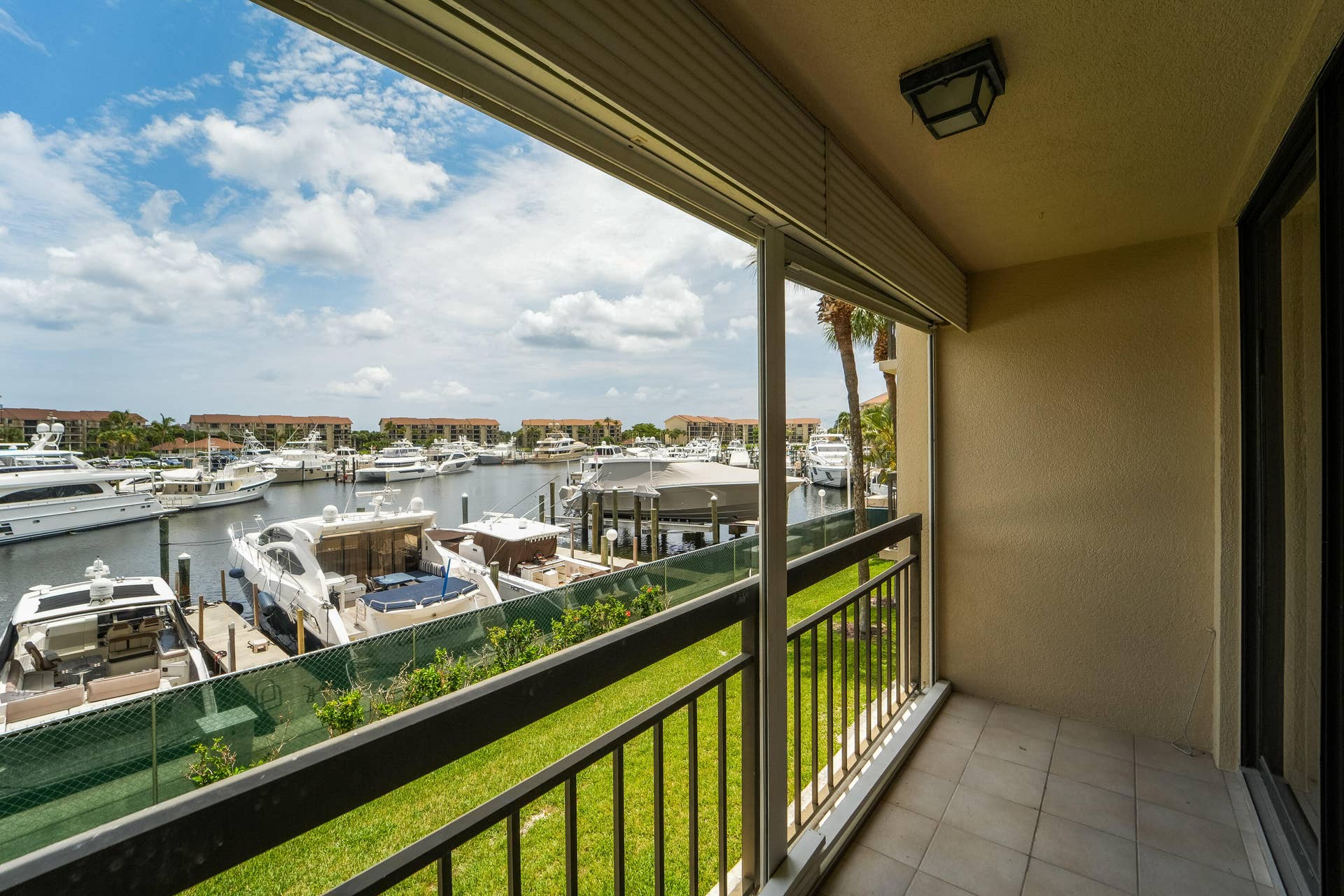 2601 MARINA ISLE Way, #204, Jupiter, FL 33477 2601 Marina way o-10