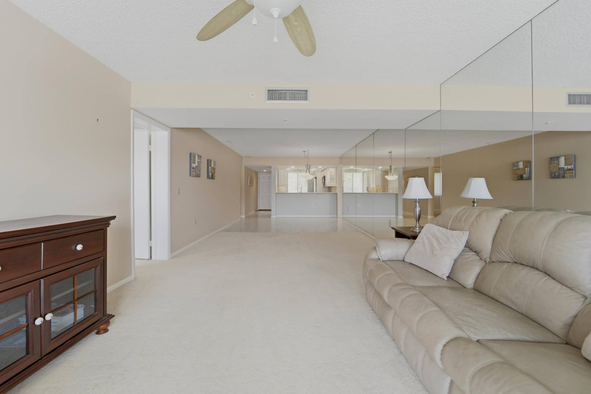 2601 MARINA ISLE Way, #204, Jupiter, FL 33477 Living