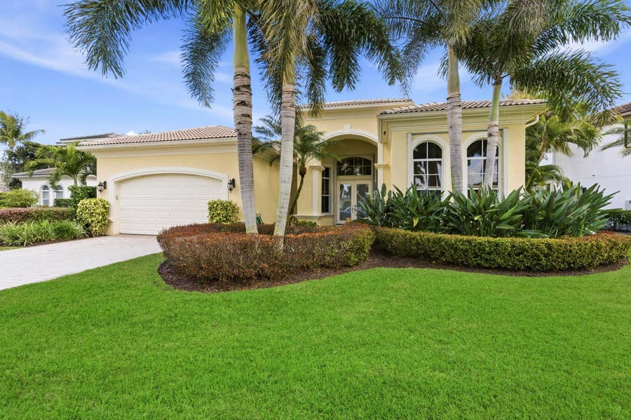 Property photo for 401 VIA PLACITA, Palm Beach Gardens, FL