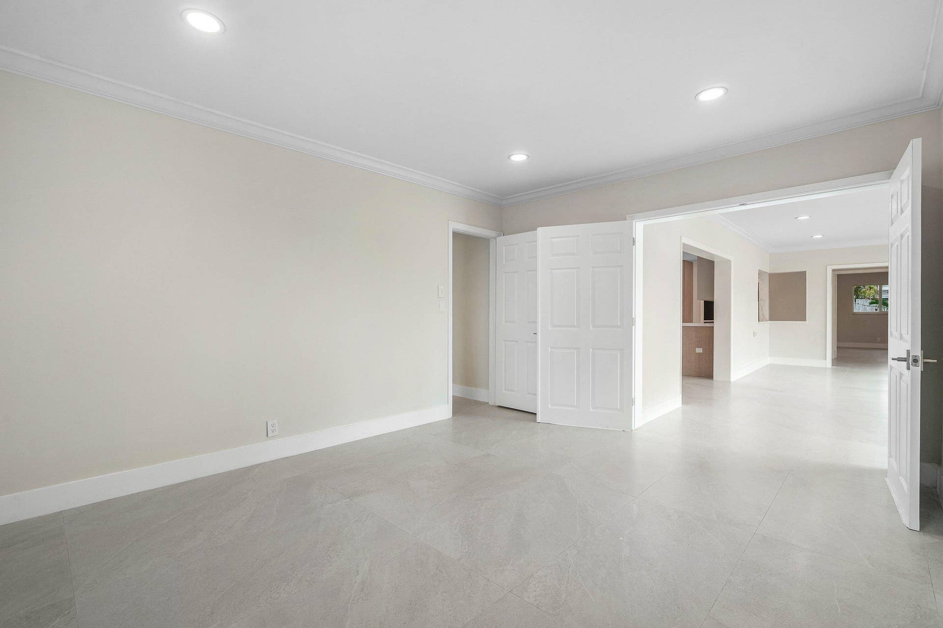 039-1525Southeast6thStreet-DeerfieldBeac