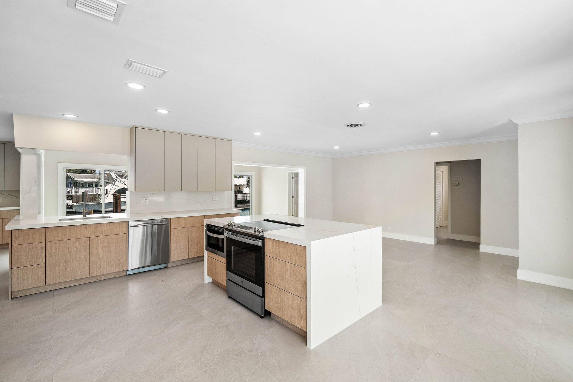 014-1525Southeast6thStreet-DeerfieldBeac