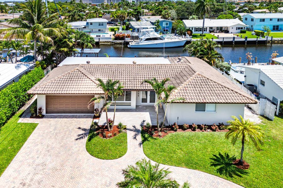 Property photo for 1525 SE 6TH Street, Deerfield Beach, FL