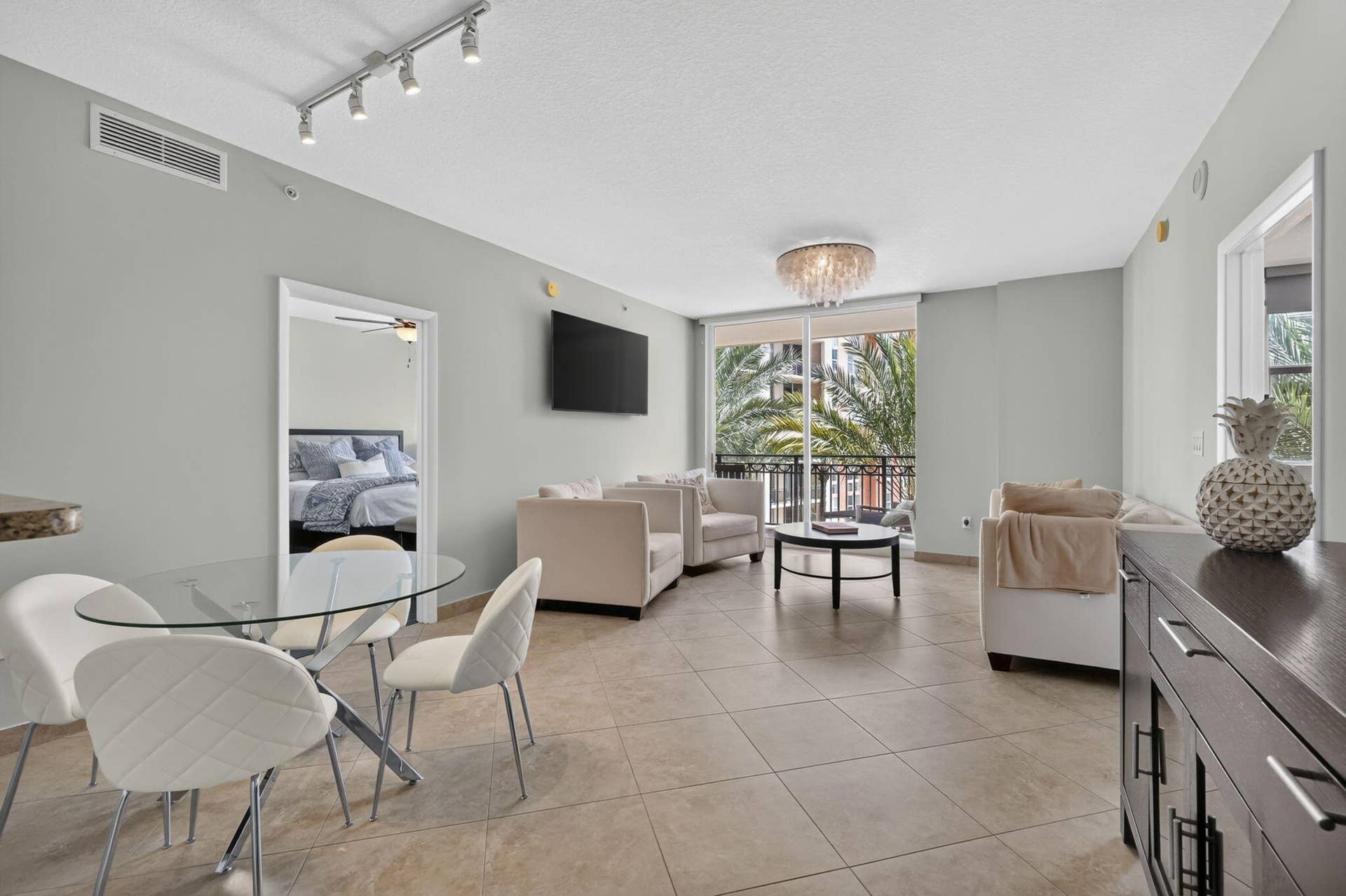 550 Okeechobee Boulevard, #1215, West Palm Beach, FL 33401 Dining and Living Areas