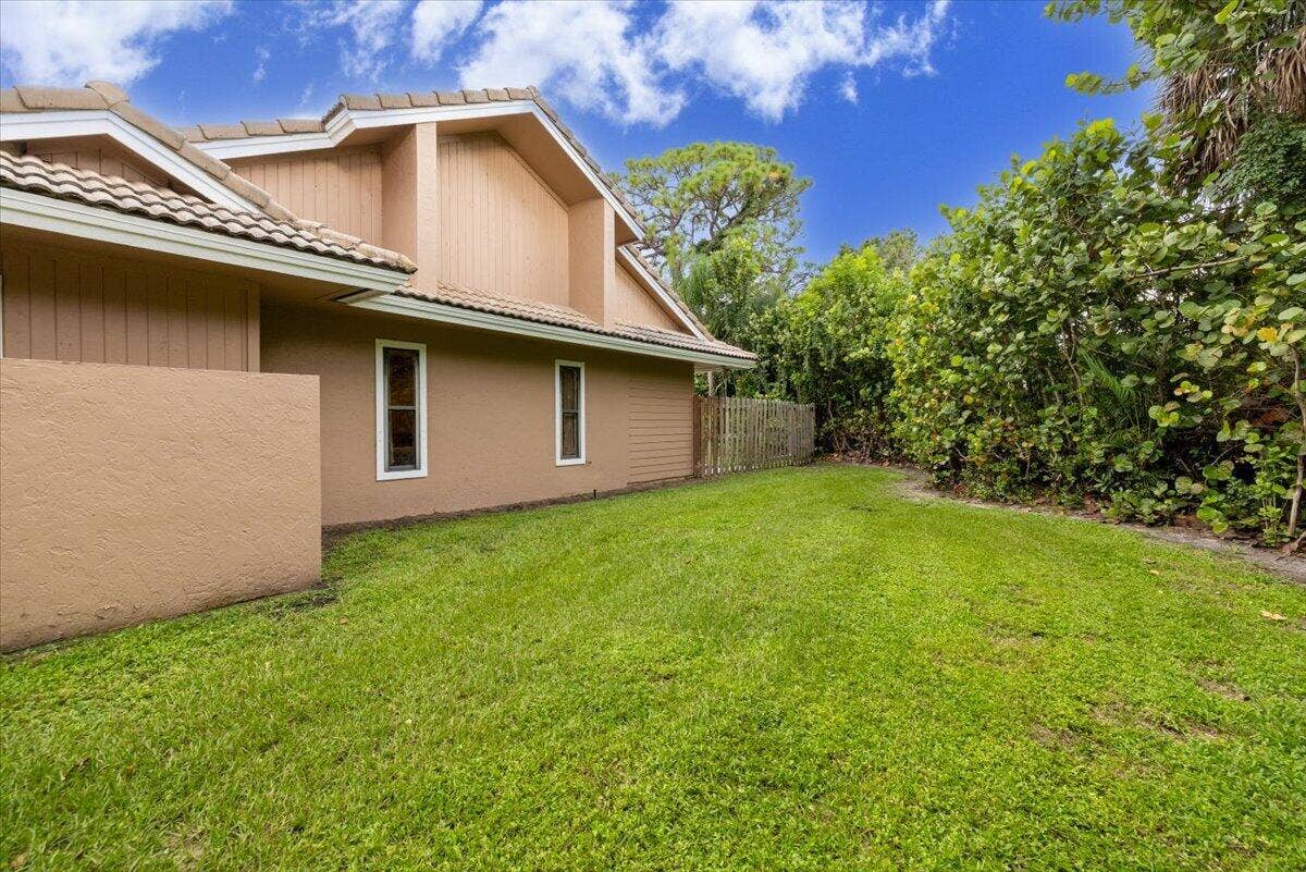 101 TIMBER Lane, Jupiter, FL 33458 55-101-Timber-Ln-X--11
