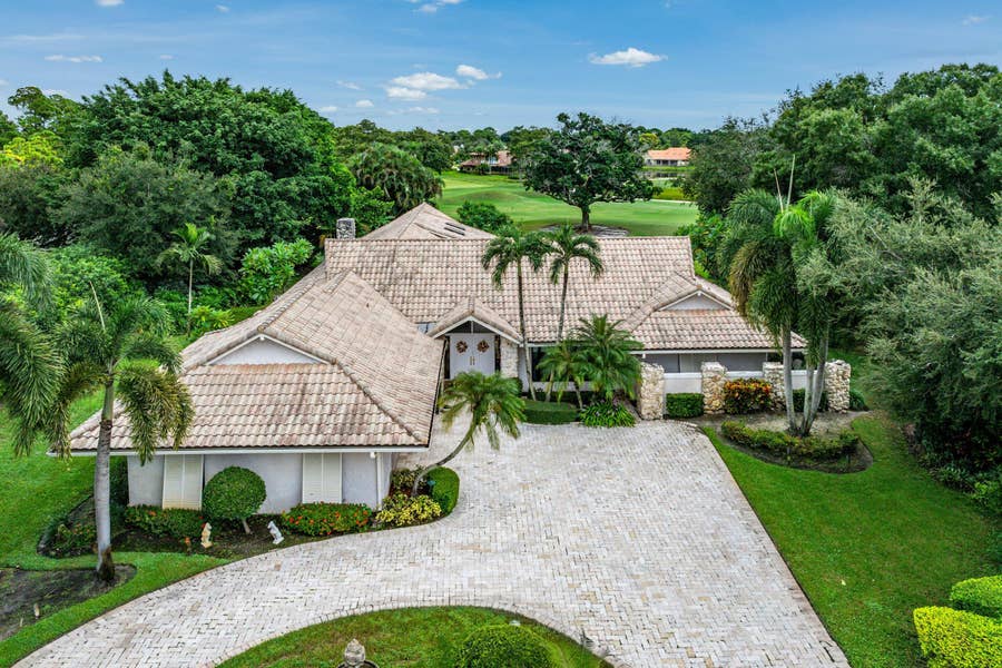 Property photo for 9 Alnwick Road, Palm Beach Gardens, FL