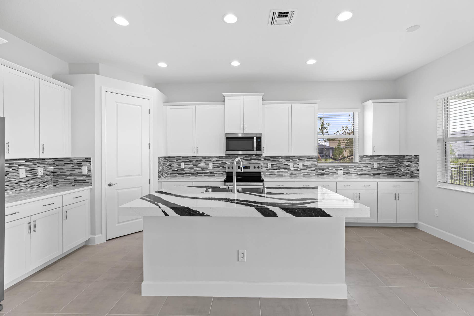 5709 Bristlecone Commons, Westlake, FL 33470 Kitchen