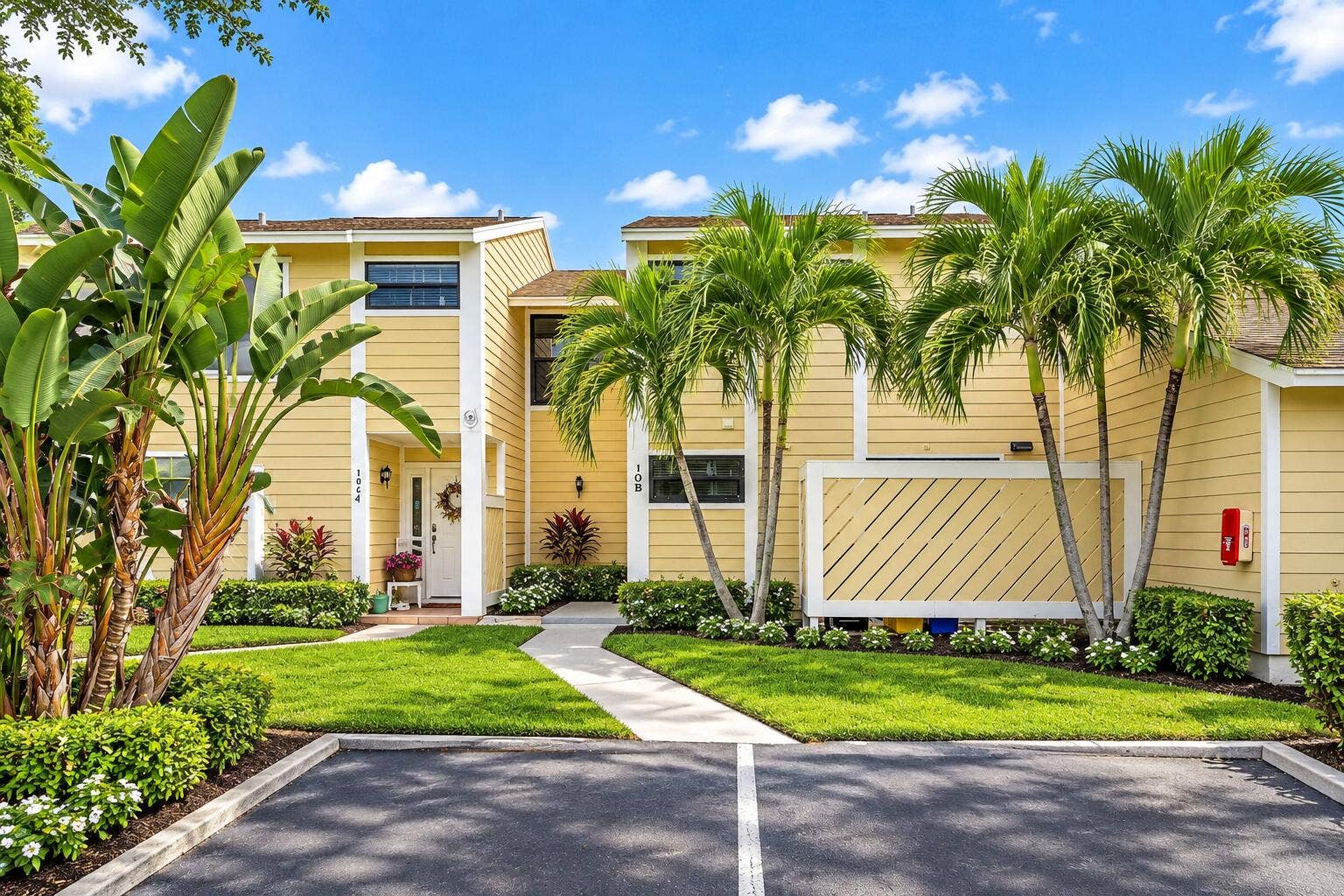 502 Lakewood Drive, #10B, Jupiter, FL 33458 Exterior Front
