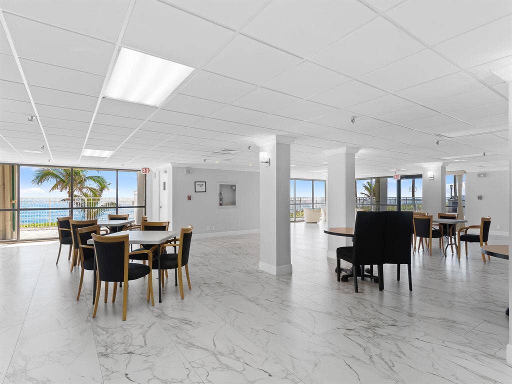 3215 S Ocean Boulevard, #906, Highland Beach, FL 33487 Social Room