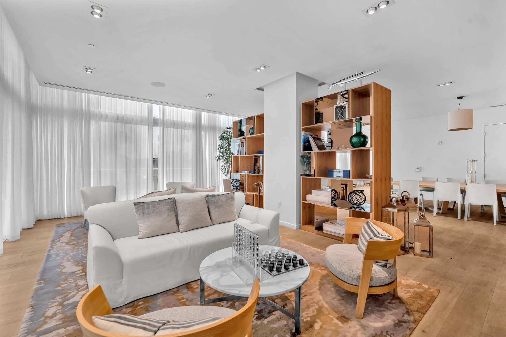 401 N BIRCH Road, #512, Fort Lauderdale, FL 33304 Club Room