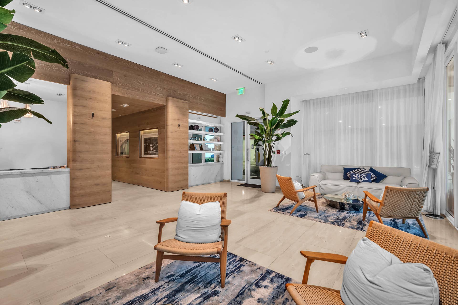 401 N BIRCH Road, #512, Fort Lauderdale, FL 33304 Lobby