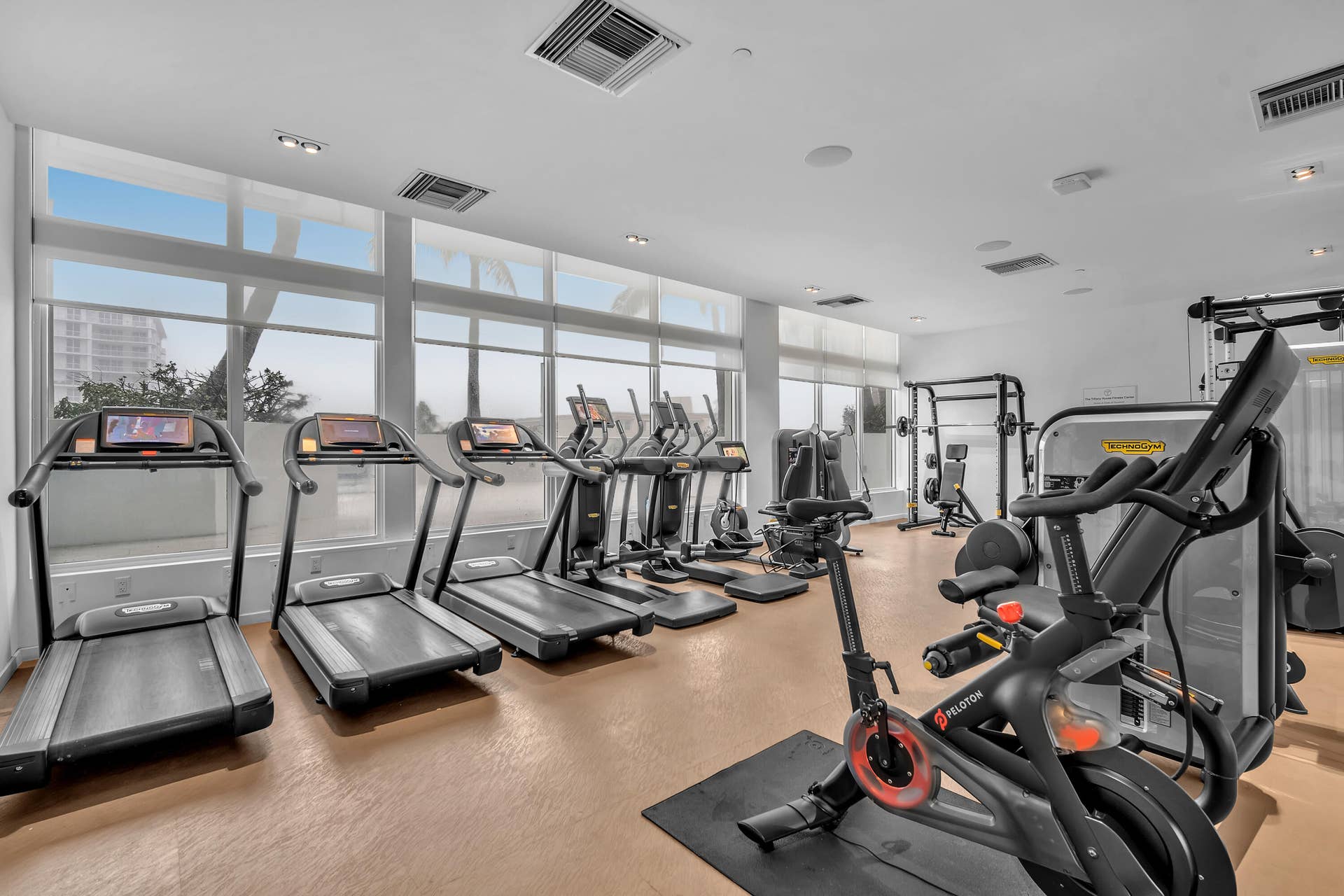401 N BIRCH Road, #512, Fort Lauderdale, FL 33304 Fitness Center
