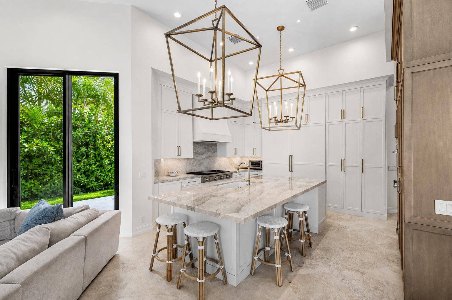 3809 NW Coventry Lane, Boca Raton, FL 33496 12 E