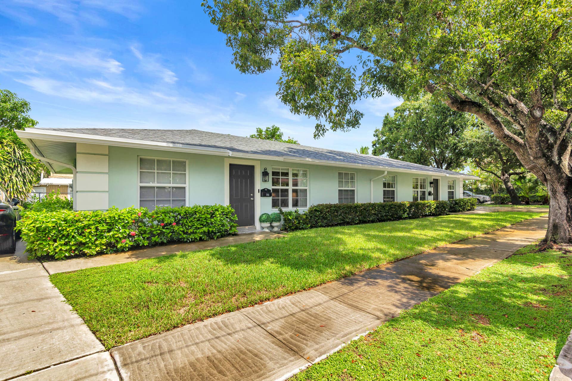 705 New York Street, West Palm Beach, FL 33401 low-4