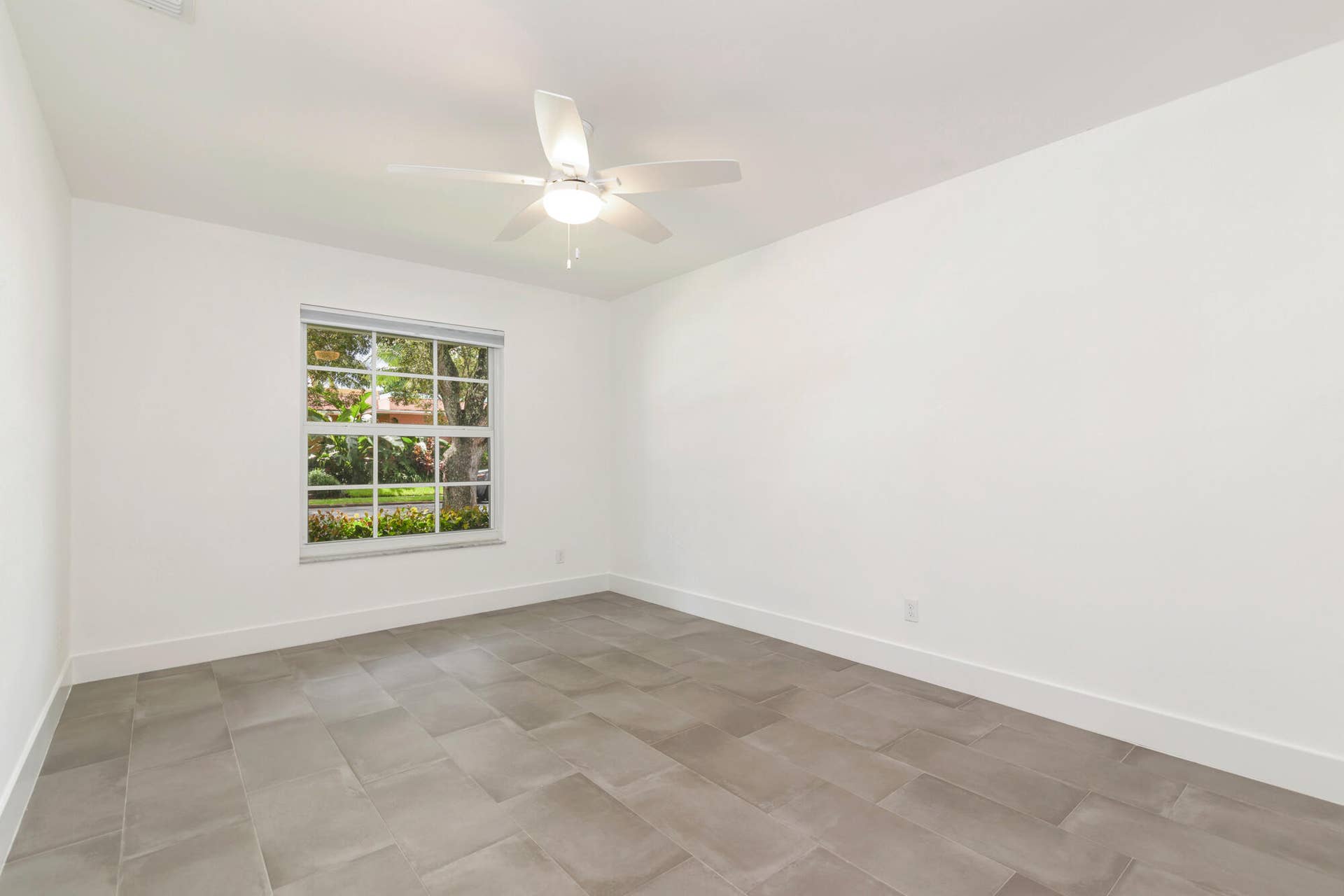 705 New York Street, West Palm Beach, FL 33401 low-12