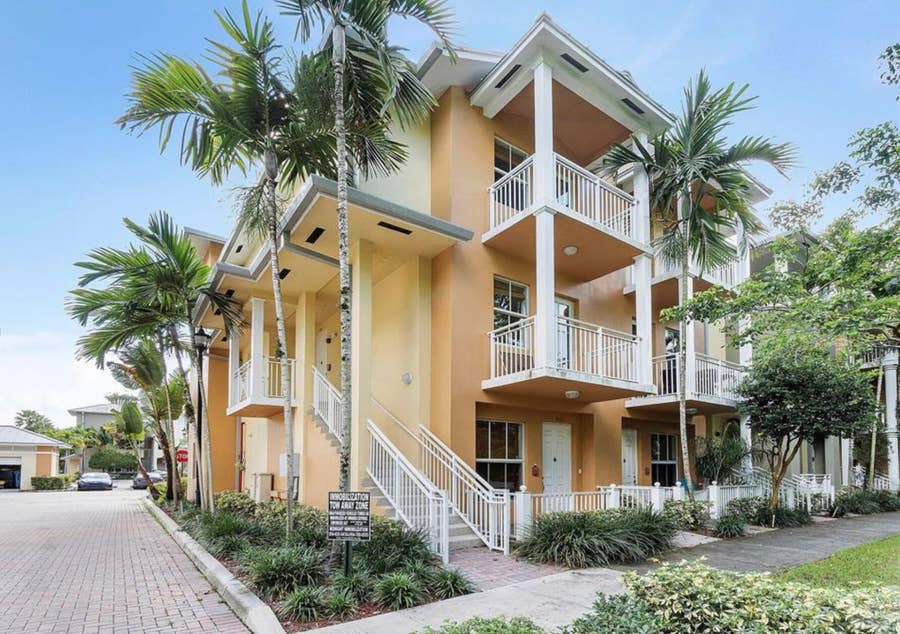 Property photo for 400 SW 14TH Avenue, Fort Lauderdale, FL