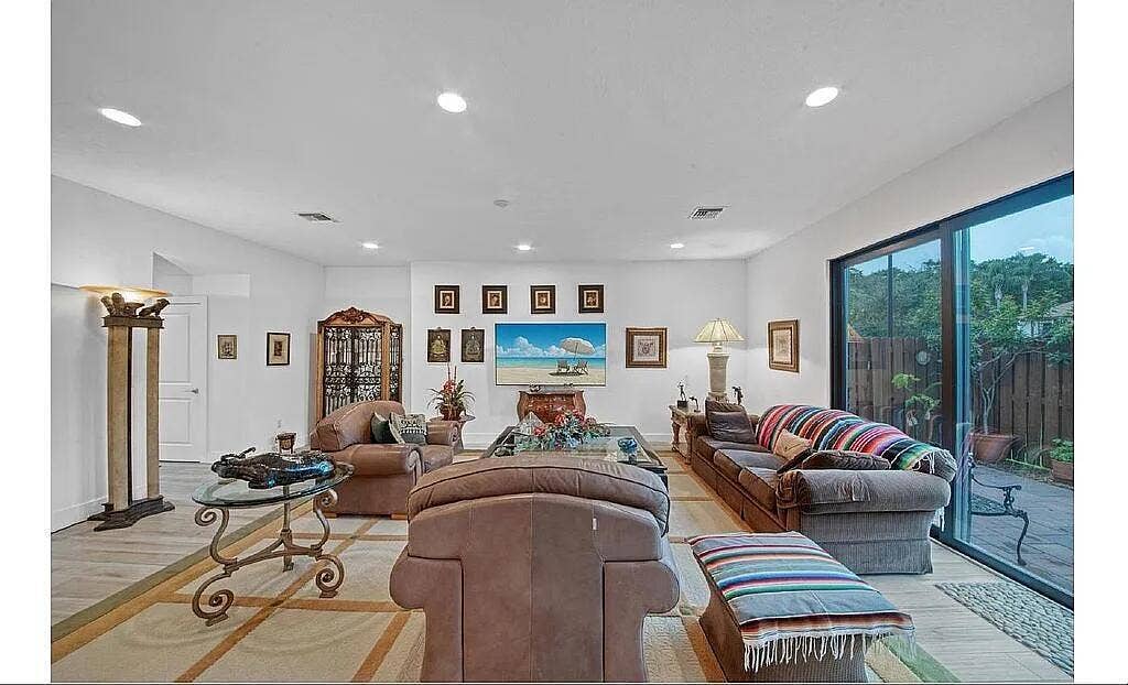 3199 Santa Catalina Place, Greenacres, FL 33467 02_beyc6aadb9d85713f