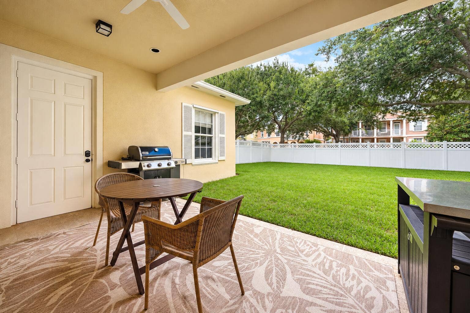 126 PEABODY Drive, Jupiter, FL 33458 yard