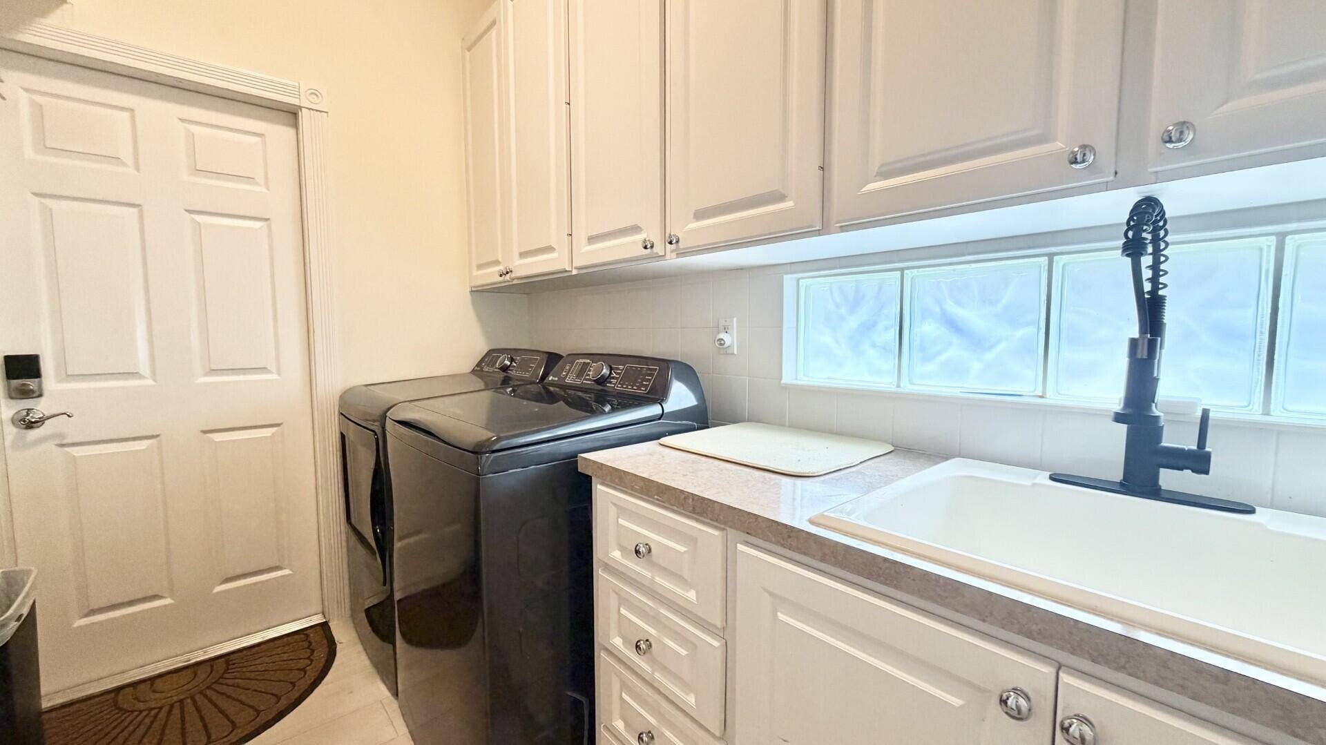 2683 Irma Lake Drive, West Palm Beach, FL 33411 Laundry Room