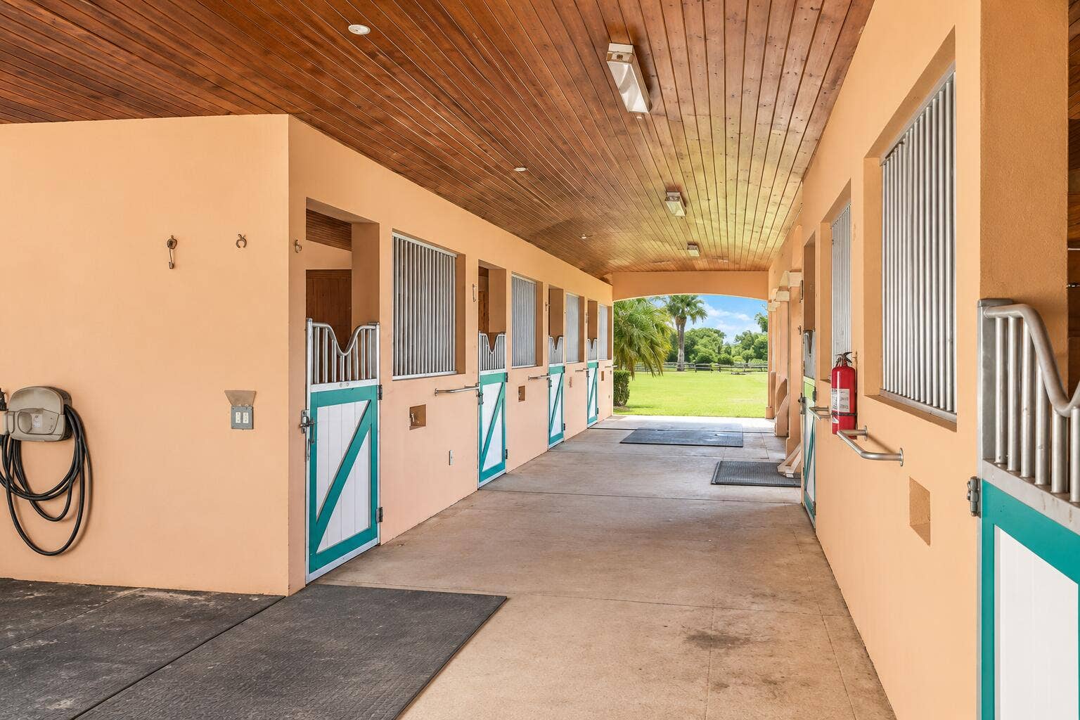 3206 OLDE HAMPTON Drive, Wellington, FL 33414 86619A3C-ADA6-4C55-8117-E1DB2684DCA3