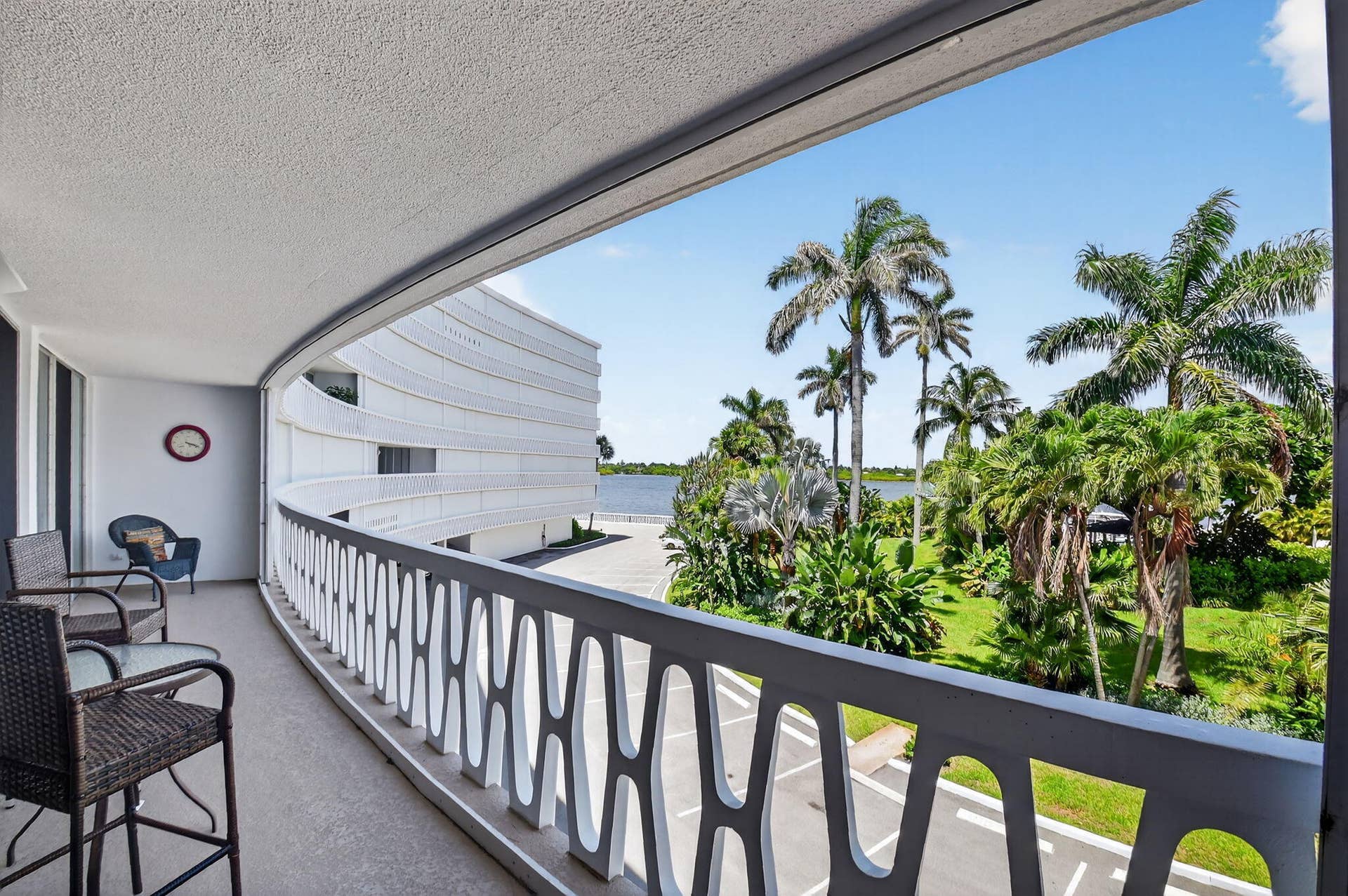 2505 S Ocean Boulevard, #305, Palm Beach, Palm Beach, FL 33480 37-web-or-mls-DSC_9195