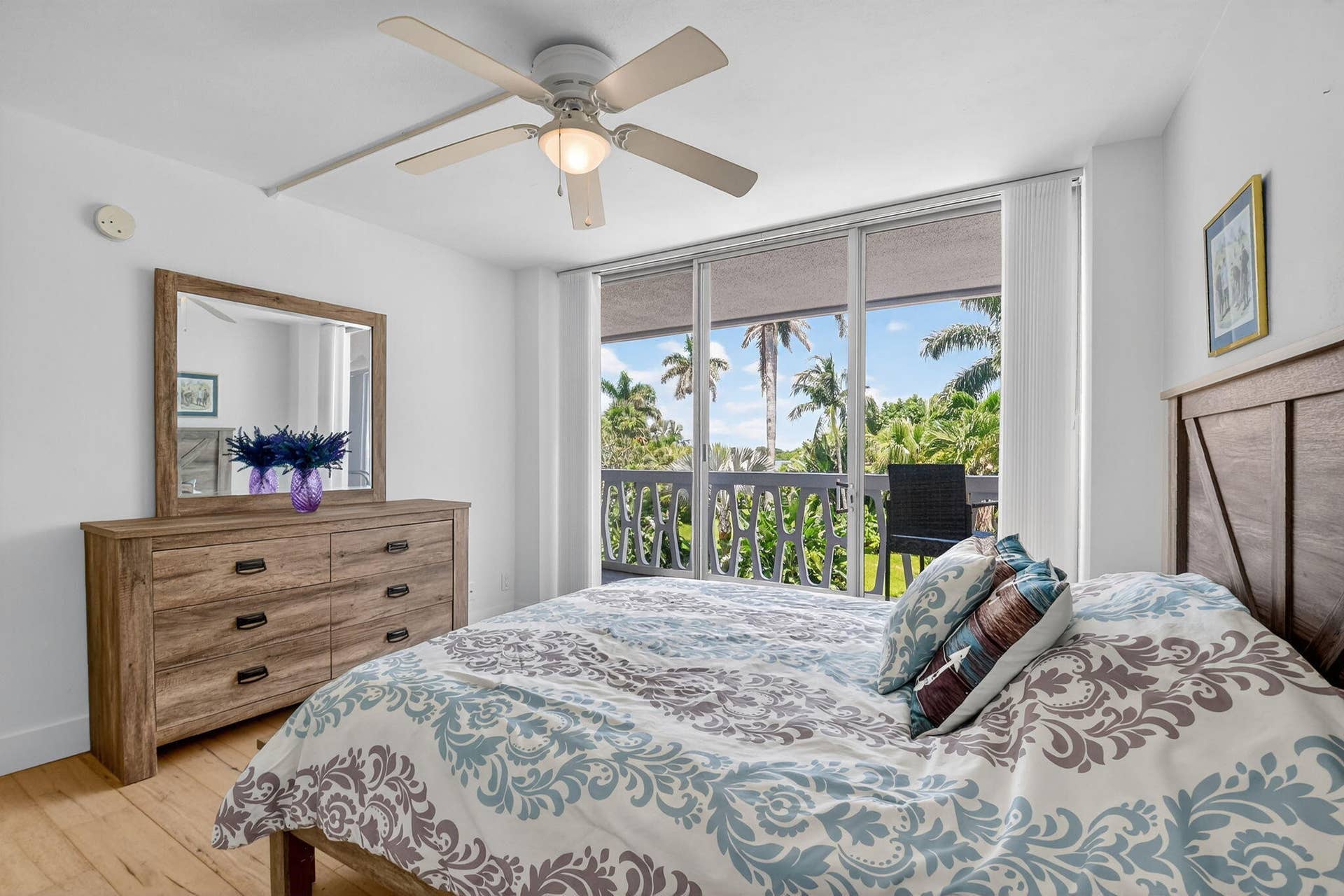 2505 S Ocean Boulevard, #305, Palm Beach, Palm Beach, FL 33480 32-web-or-mls-DSC_9173