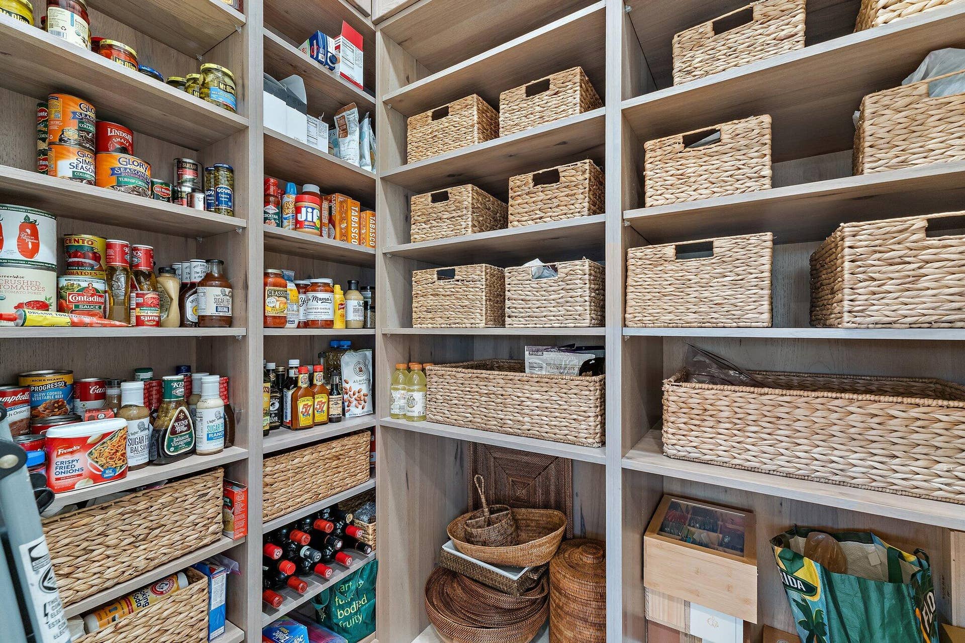 14898 PALMWOOD Road, Palm Beach Gardens, FL 33410 Pantry 2