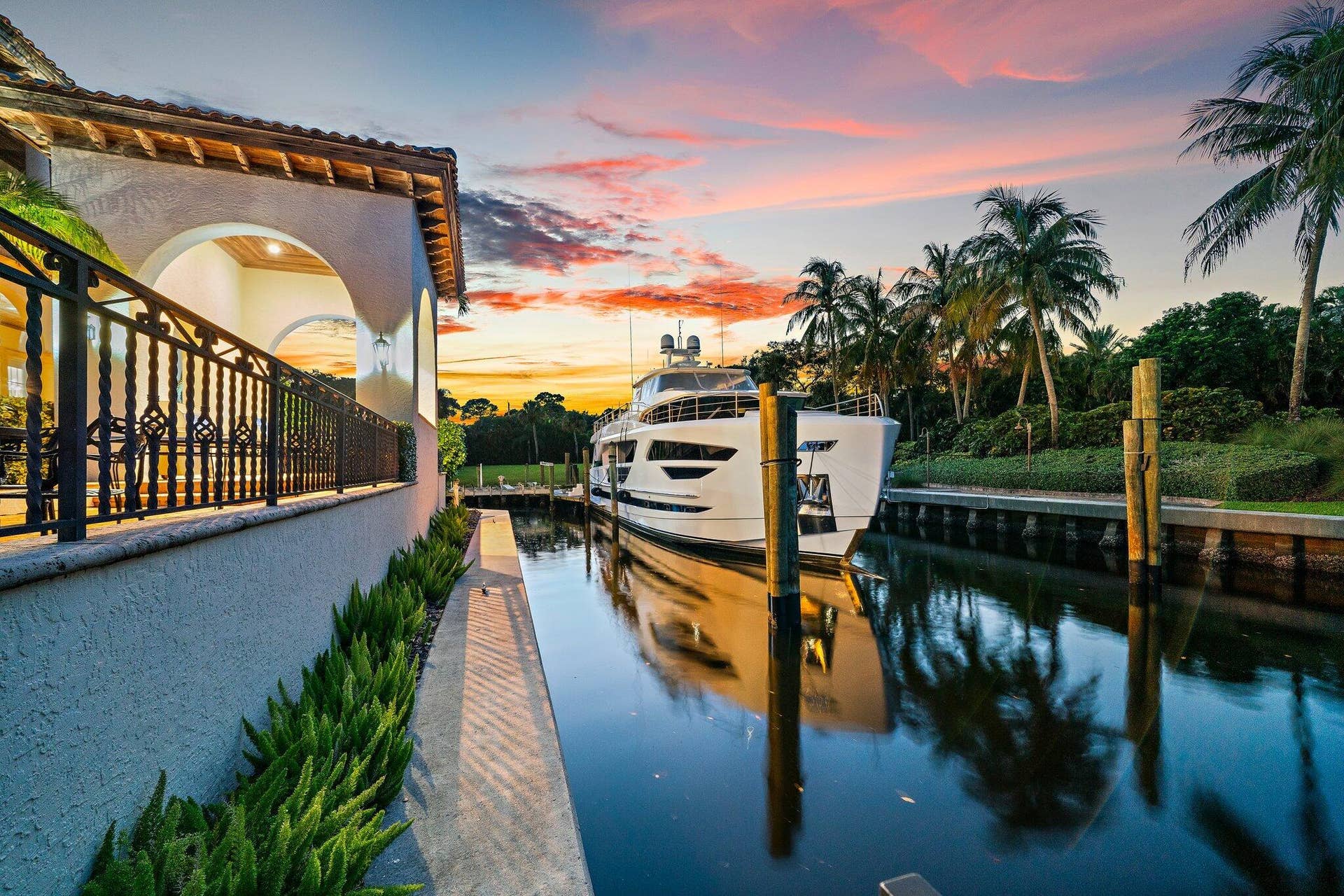14898 PALMWOOD Road, Palm Beach Gardens, FL 33410 Dock at Dusk