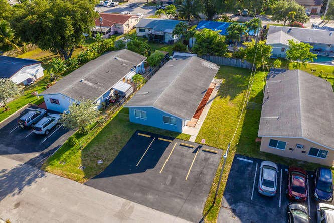 Property photo for 320 SW 10th Terrace, Hallandale Beach, FL