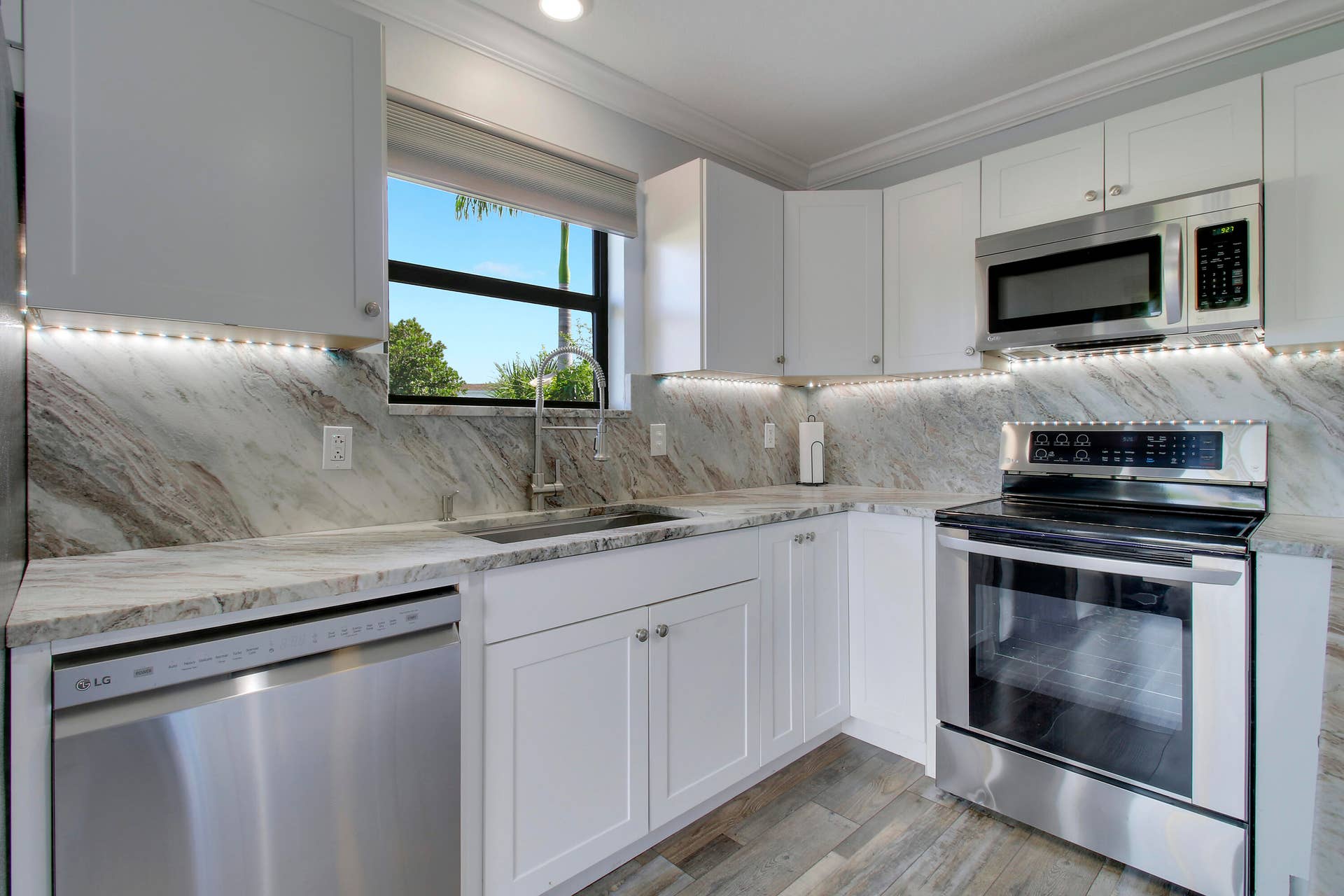 110 N DELAWARE Boulevard, #8B, Jupiter, FL 33458 House -19