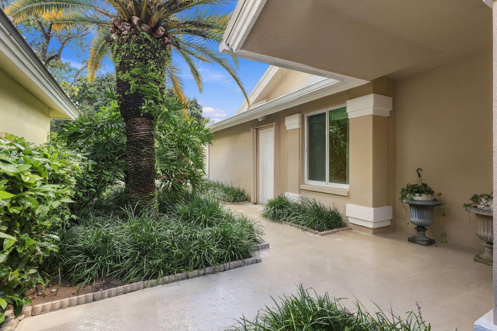 352 River Edge Road, Jupiter, FL 33477 33-web-or-mls-0V8A7131