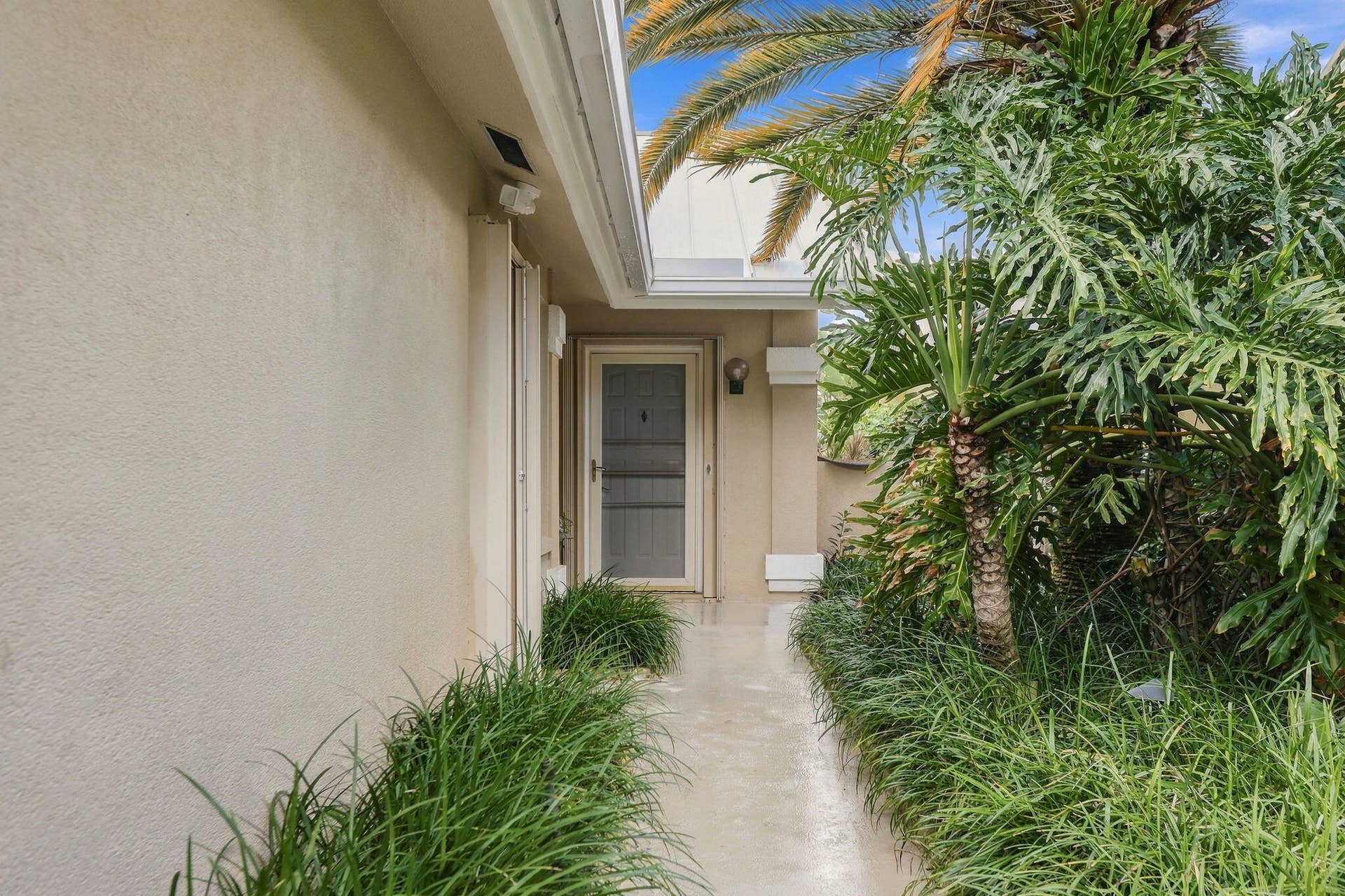 352 River Edge Road, Jupiter, FL 33477 Front Door