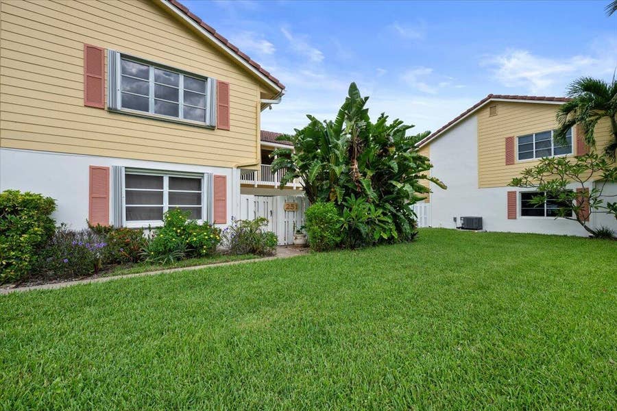 Property photo for 251 SEABREEZE Circle, Jupiter, FL